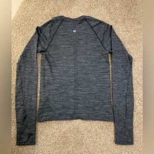 Swiftly tech long sleeve size 4